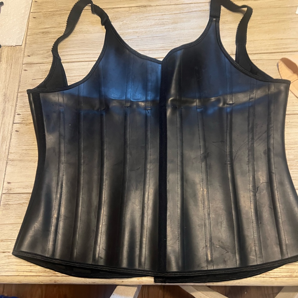 Snatched waist rubber corset top